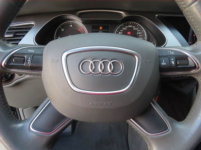 Audi A4 (2013) 2.0 TDI, Park. senzory - fotka 18 z 18