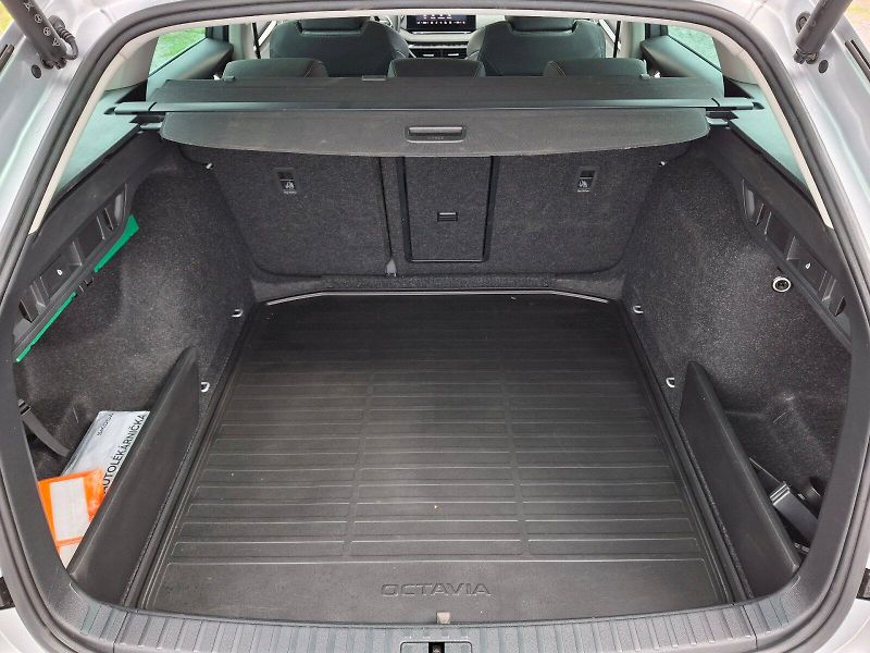 Škoda Octavia (2025) Combi Top Selection 1,5TSi 110 - fotka 8 z 33