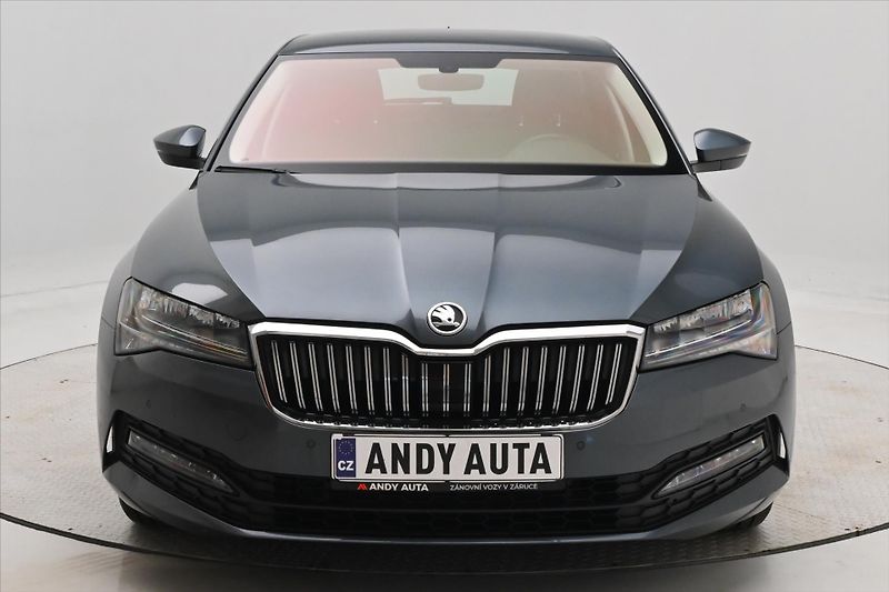 Škoda Superb 1,5 TSI 110 kW Ambition Záruka - fotka 2 z 30