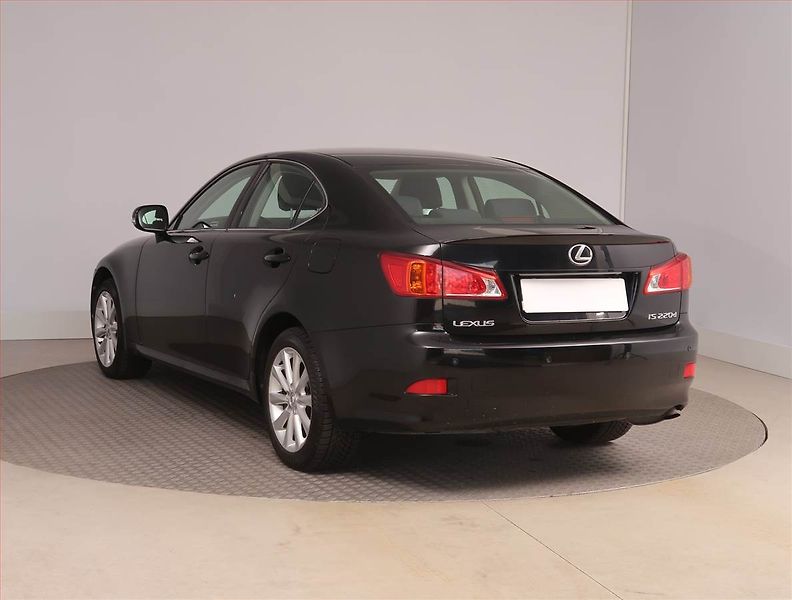 Lexus IS 200 (2010) 220 d, Tempomat, Park. senzory - fotka 4 z 15