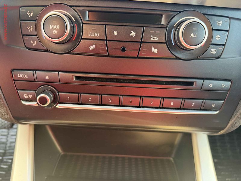 BMW X3 (2011) 2.0d xDrive 20d, Automat - fotka 15 z 19