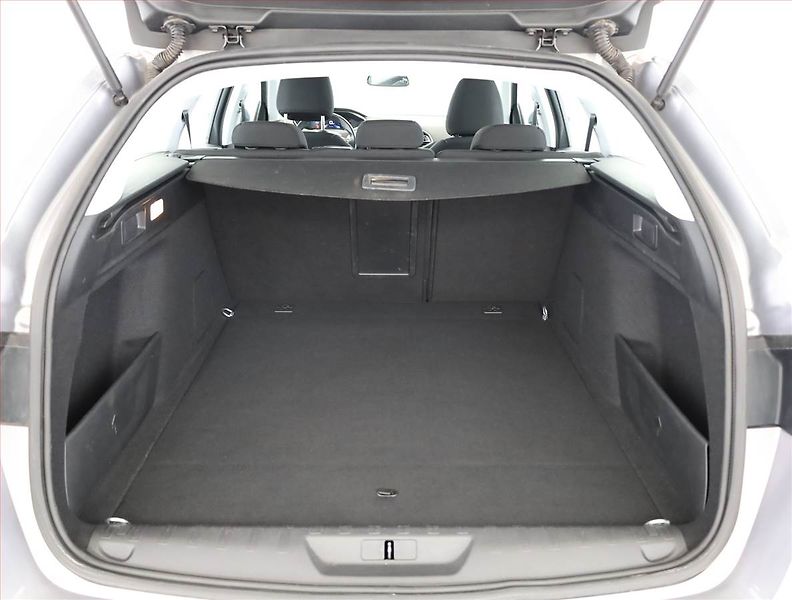 Peugeot 308 (2020) Active 1.5 BlueHDi, Serv.kniha - fotka 16 z 17