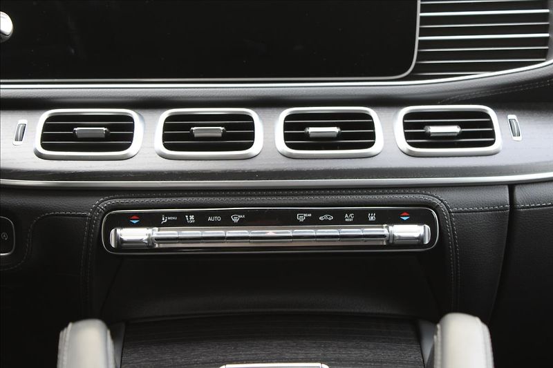 Mercedes-Benz GLE 300d 4M/ZÁRUKA/38tkm/CZ - fotka 25 z 46