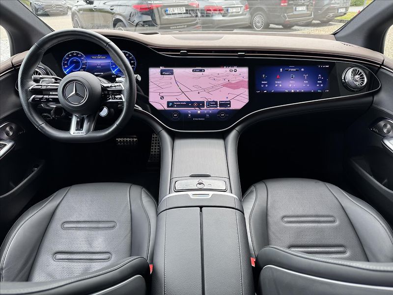 Mercedes-Benz EQE 53 AMG 4M - fotka 25 z 38