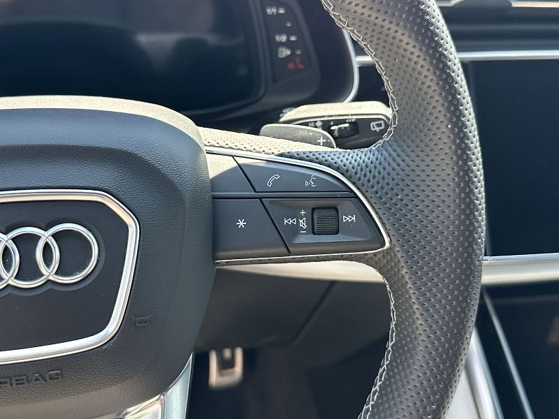 Audi Q7 (2023) 3.0 TDI S-line - fotka 17 z 36