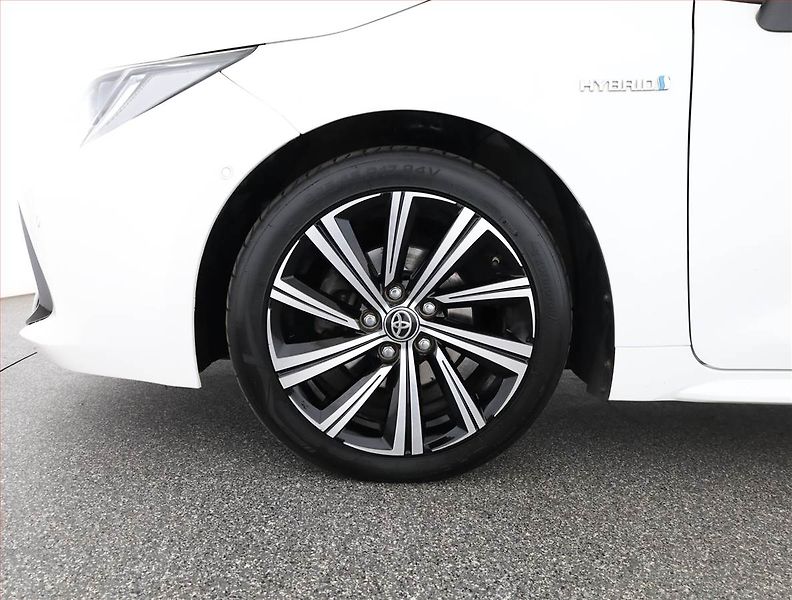 Toyota Corolla (2022) 1.8 Hybrid - fotka 21 z 21