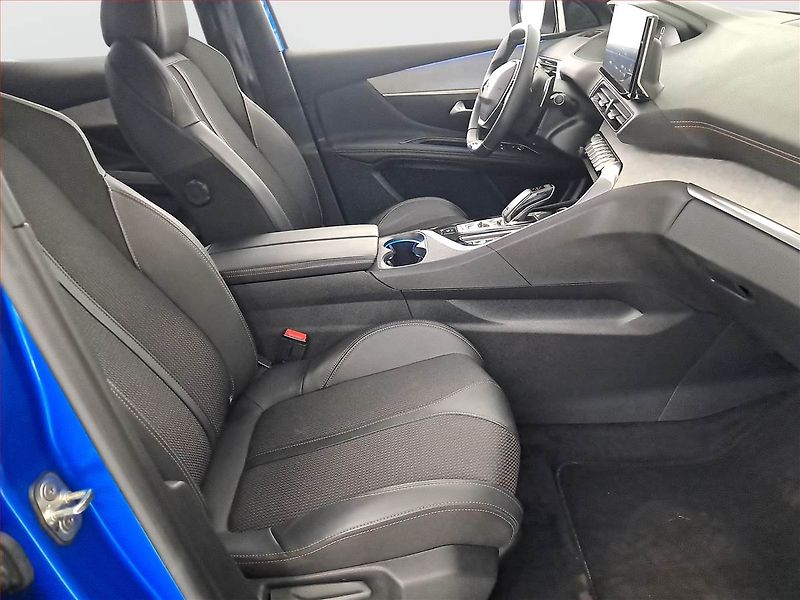 Peugeot 3008 (2023) 1.2 PureTech - fotka 9 z 19