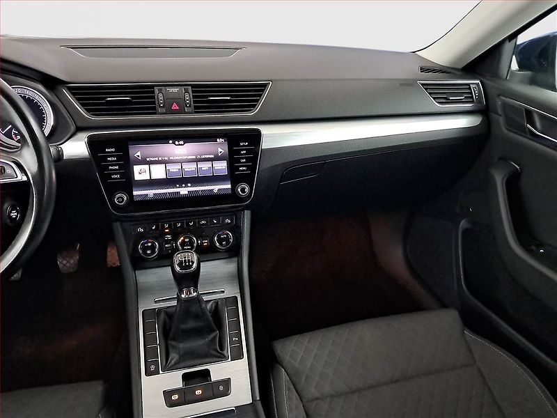 Škoda Superb (2019) 2.0 TDI, Serv.kniha, Tempomat - fotka 8 z 19