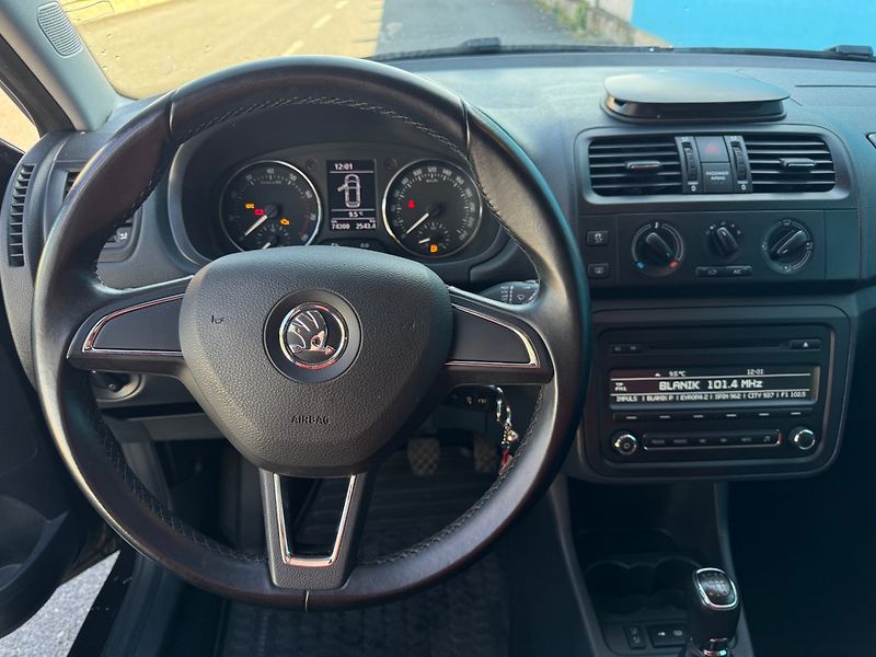 Škoda Roomster (2014) 1.2 TSI 63kW Black edition - fotka 8 z 42