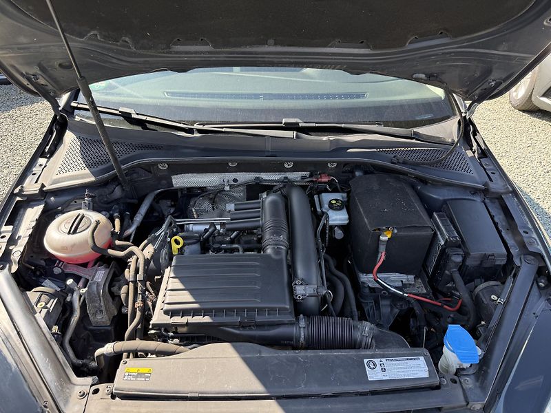 Volkswagen Golf 1.2 TSI ALLSTAR  - fotka 13 z 13