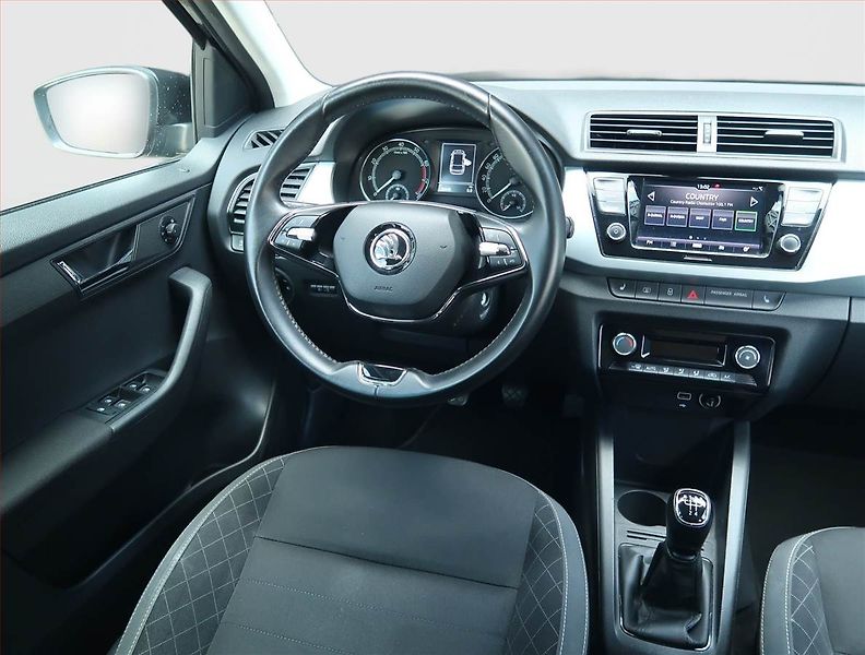 Škoda Fabia (2023) Ambition 1.0 TSI, Serv.kniha - fotka 7 z 15
