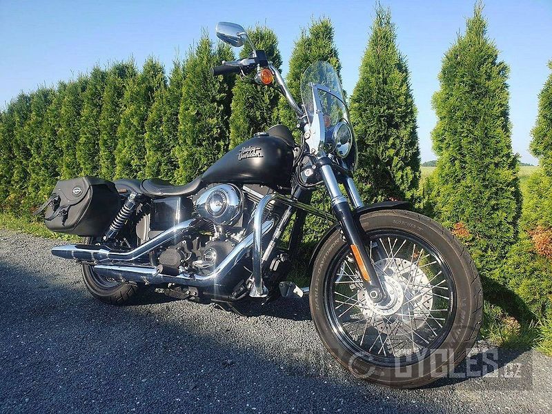 Harley-Davidson FXDB Dyna Street Bob (2014) - fotka 8 z 10