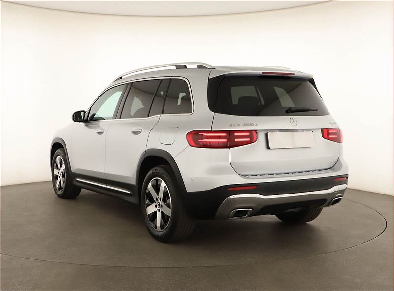 Mercedes-Benz GLB (2024) 200 d 4MATIC - fotka 4 z 20