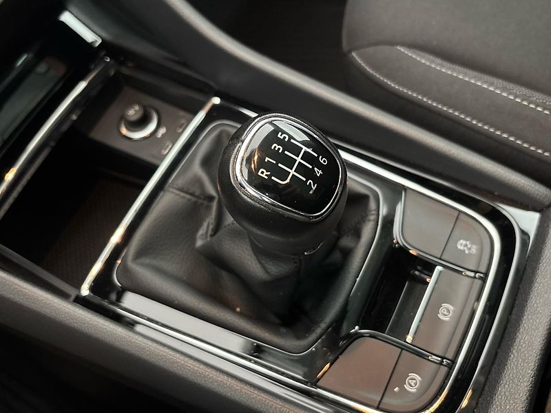 Škoda Karoq Ambition - fotka 20 z 30