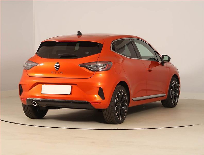 Renault Clio (2025) 1.0 TCe, Navigace, Tempomat - fotka 5 z 19