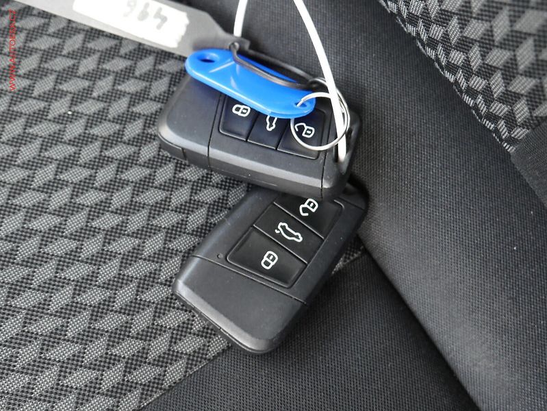 Škoda Fabia (2021) 1.0TSi, 2.maj,ČR, Style, LED - fotka 18 z 18