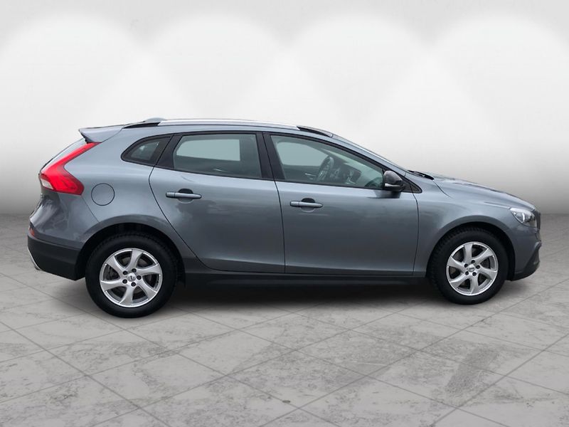 Volvo V40 D3 Cross Country - fotka 8 z 29