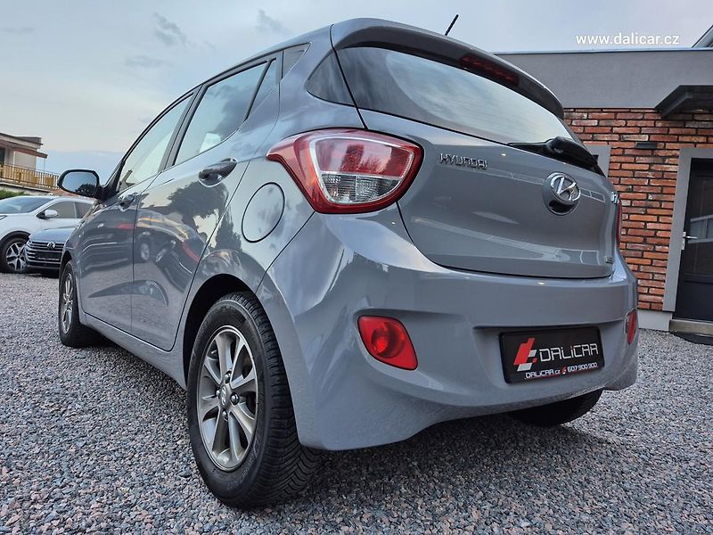 Hyundai i10 (2013) 1.2i 64 KW Klima FIFA Edice - fotka 9 z 53