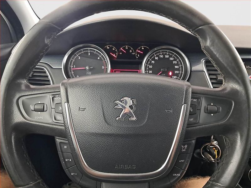 Peugeot 508 (2012) 2.0 HDi, nová STK, Tažné - fotka 17 z 19