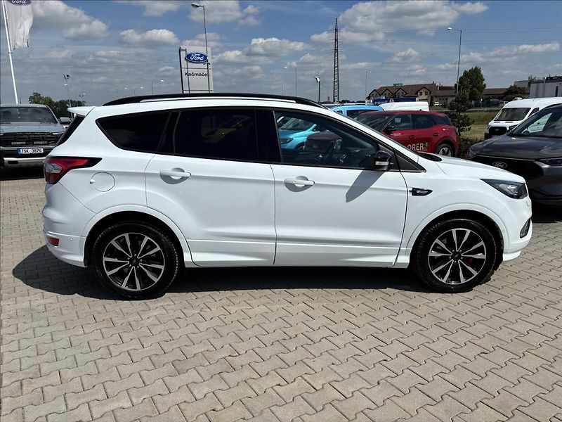 Ford Kuga 2,0 EcoBoost 170 kW ST-Line - fotka 6 z 44
