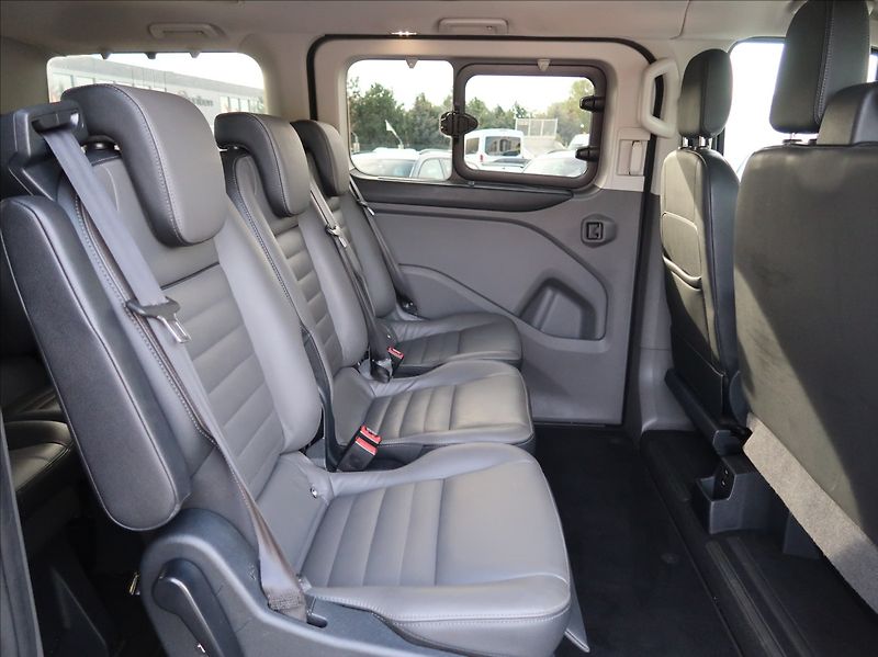 Ford Tourneo Custom 2,0 EcoBlue,96kW,9míst,navi - fotka 20 z 28