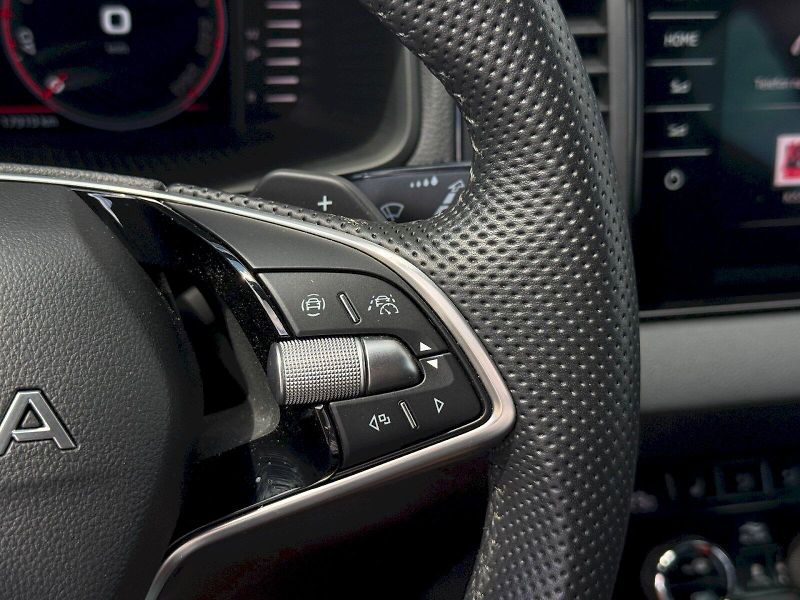 Škoda Karoq (2025) 1.5 TSI 110 kW DSG SportLine - fotka 15 z 28