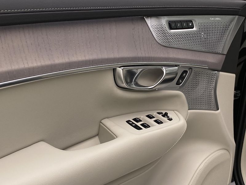 Volvo XC90 (2026) B5 AWD AUT BRIGHT PLUS 7míst - fotka 29 z 72