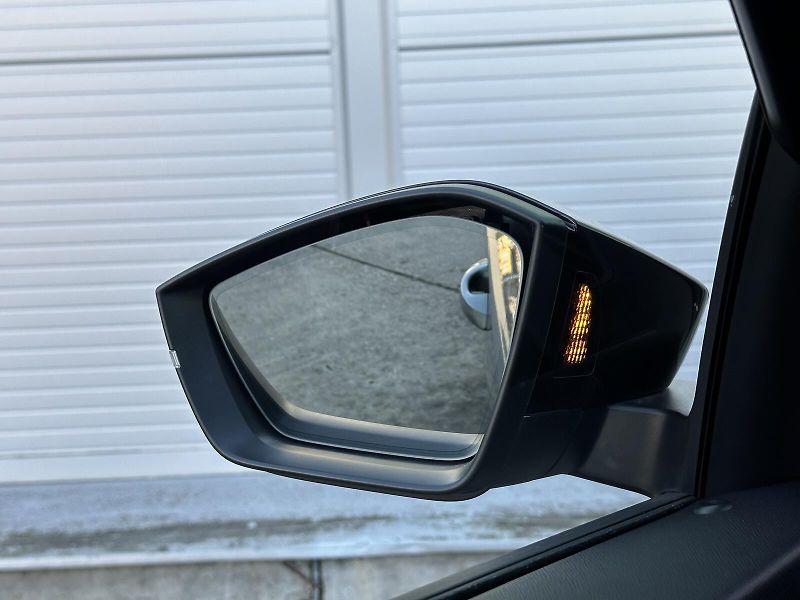 Škoda Kamiq 1.0TSi Monte Carlo 116PS Matri - fotka 9 z 45