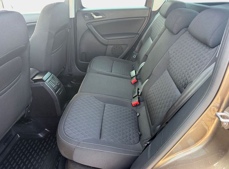 Škoda Yeti 1.4 TSI Cool Edition 4x4 DSG - fotka 12 z 20