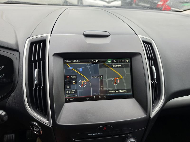 Ford S-MAX 1.5 i Navi Parkovací senzory  - fotka 32 z 37