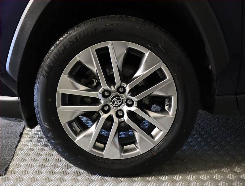 Toyota RAV4 (2023) 2.5 Hybrid - fotka 15 z 25