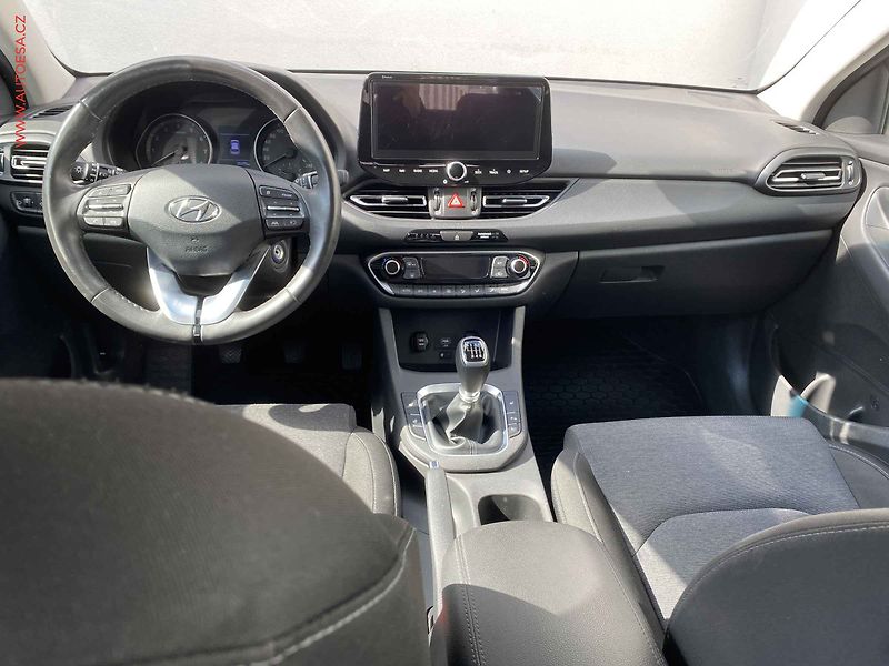 Hyundai i30 (2023) 1.5 DPi, 2.maj,ČR, Smart - fotka 8 z 18