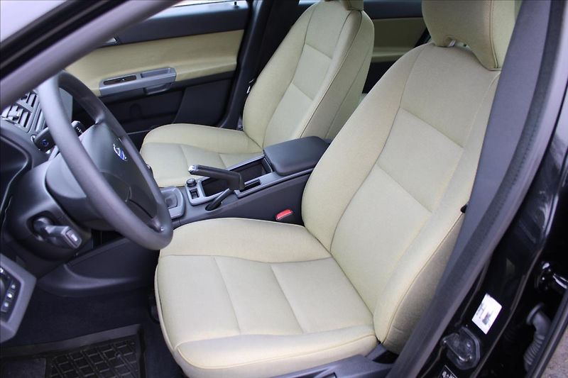 Volvo S40 2,4 i  NOVÉ V ČR,SERVIS - fotka 17 z 27