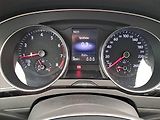 Volkswagen Passat (2019) R-Line 1.5 TSI - náhled 11