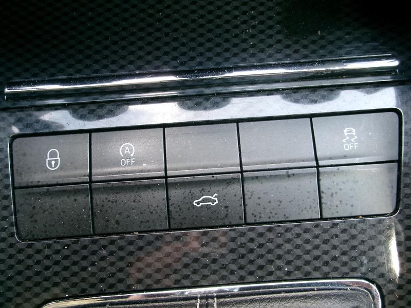 Škoda Octavia (2014) 2,0TSi VRS AC TEMP VÝHŘEV - fotka 27 z 39