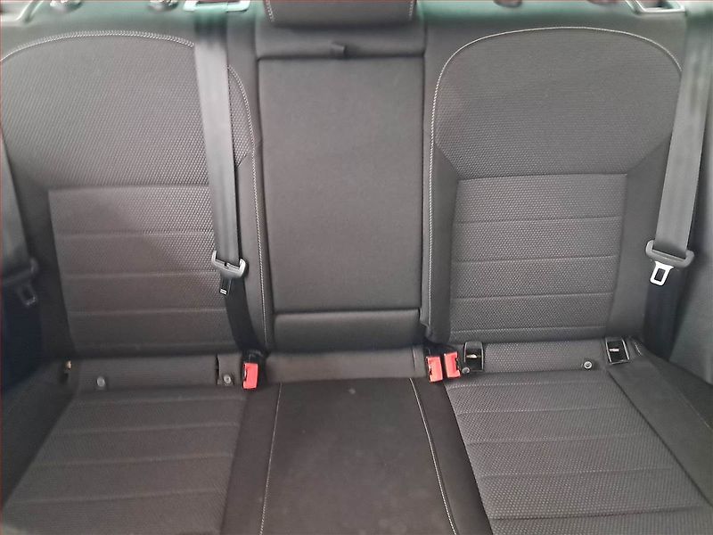 Škoda Rapid (2016) Spaceback 1.2 TSI, ČR,1.maj - fotka 10 z 17