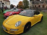 Sraz vozů Porsche ve Švihově na hradě.