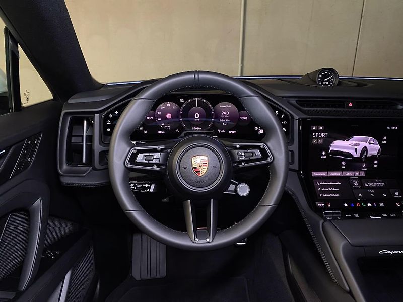 Porsche Cayenne (2026) Electric HuD 360 Display spol. - fotka 11 z 23