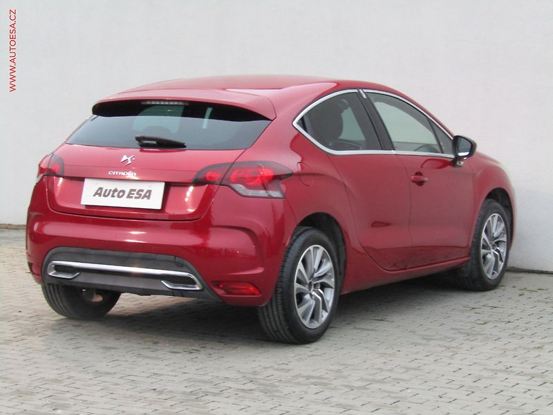 DS Automobiles DS4 (2013) 1.6HDi, ČR, AC, výhřev sed. - fotka 4 z 18