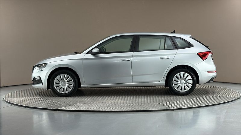 Škoda Scala 1.0 TSI Ambition - fotka 4 z 23