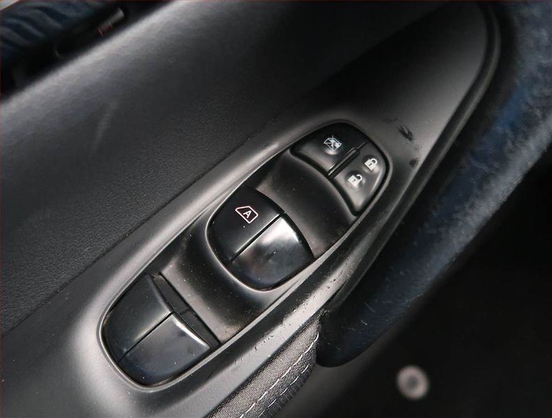 Nissan Qashqai (2016) 1.2 DIG-T, Navi, Tempomat - fotka 16 z 24