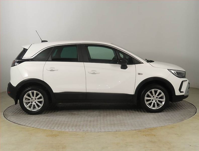 Opel Crossland X (2022) Elite 1.2 Turbo, Serv.kniha - fotka 6 z 21