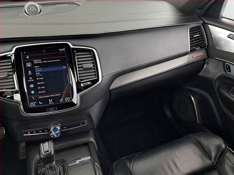 Volvo XC90 (2018) R-Design D5 AWD Polestar - fotka 8 z 24