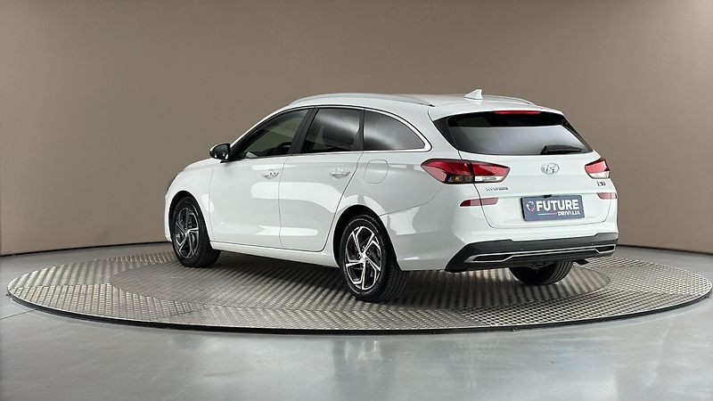 Hyundai i30 1.0 T-GDI Smart Kombi - fotka 2 z 26