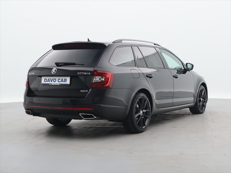 Škoda Octavia 2,0 TDI 135kW CZ Challenge DSG - fotka 7 z 28
