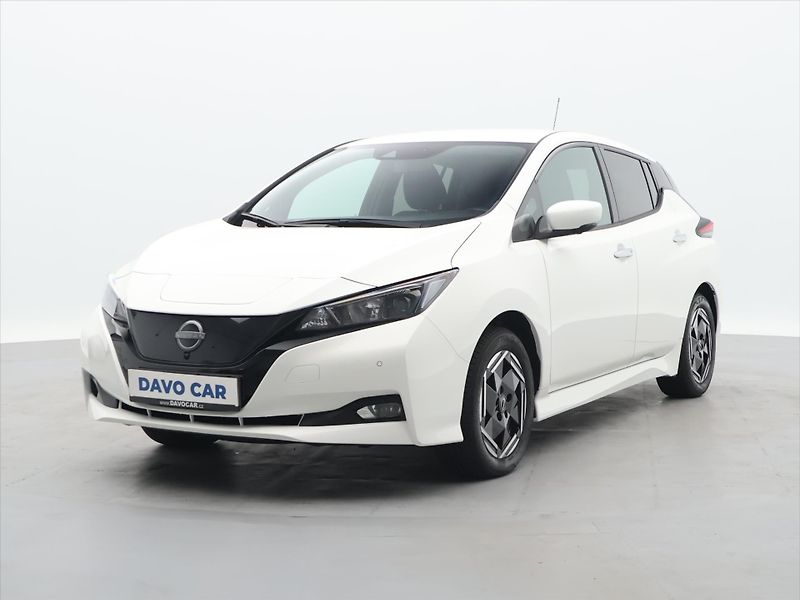 Nissan Leaf 110kW ACENTA 40kWh CZ - fotka 3 z 31