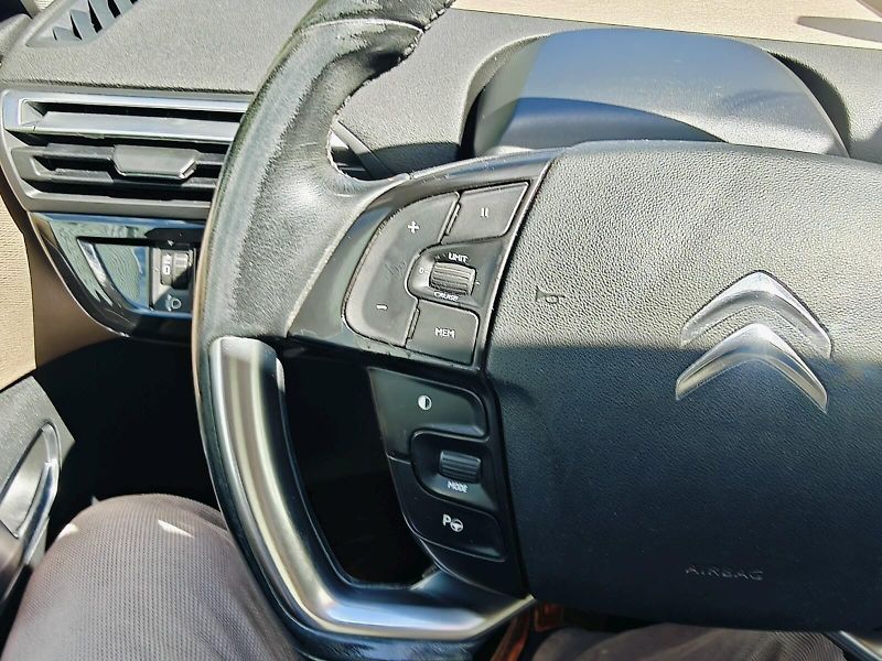 Citroën C4 Picasso (2014) 1,6 e-HDI 85 kW Intensive - fotka 25 z 48