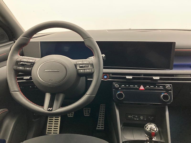 Hyundai Tucson 1,6 TGDI 2WD MT NLINE - fotka 12 z 14