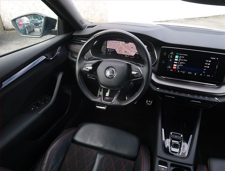 Škoda Octavia (2023) RS 2.0 TSI - fotka 7 z 31