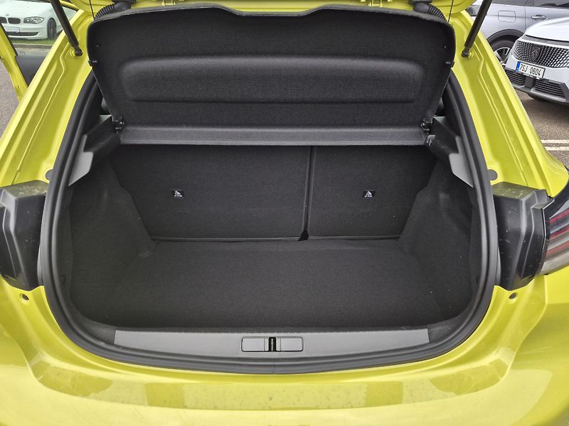 Peugeot 208 (2026) STYLE Turbo 100 MAN6    - fotka 10 z 21